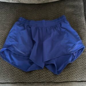 Lululemon ladies shorts, blue, hotty hots, 4in.